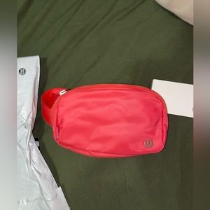 Lululemon Everywhere Belt Bag